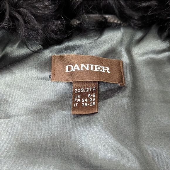 Danier Leather Shearling Jacket - Picture 11 of 13